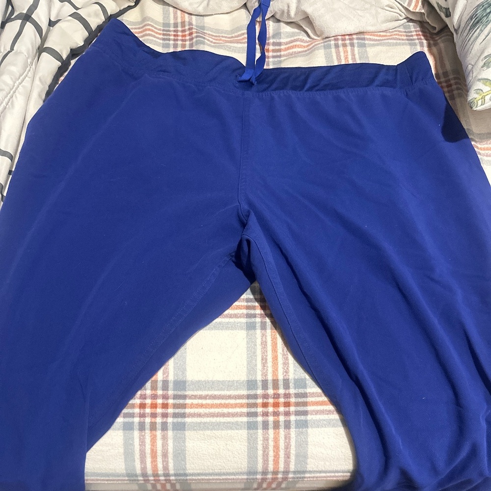 Figs Scrub Bottoms size XL Petite, Royal